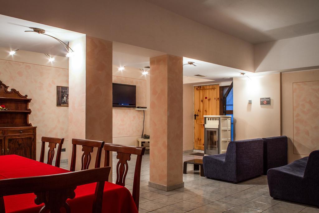 Residence Beau Sejour Antey-Saint-Andre Bagian luar foto
