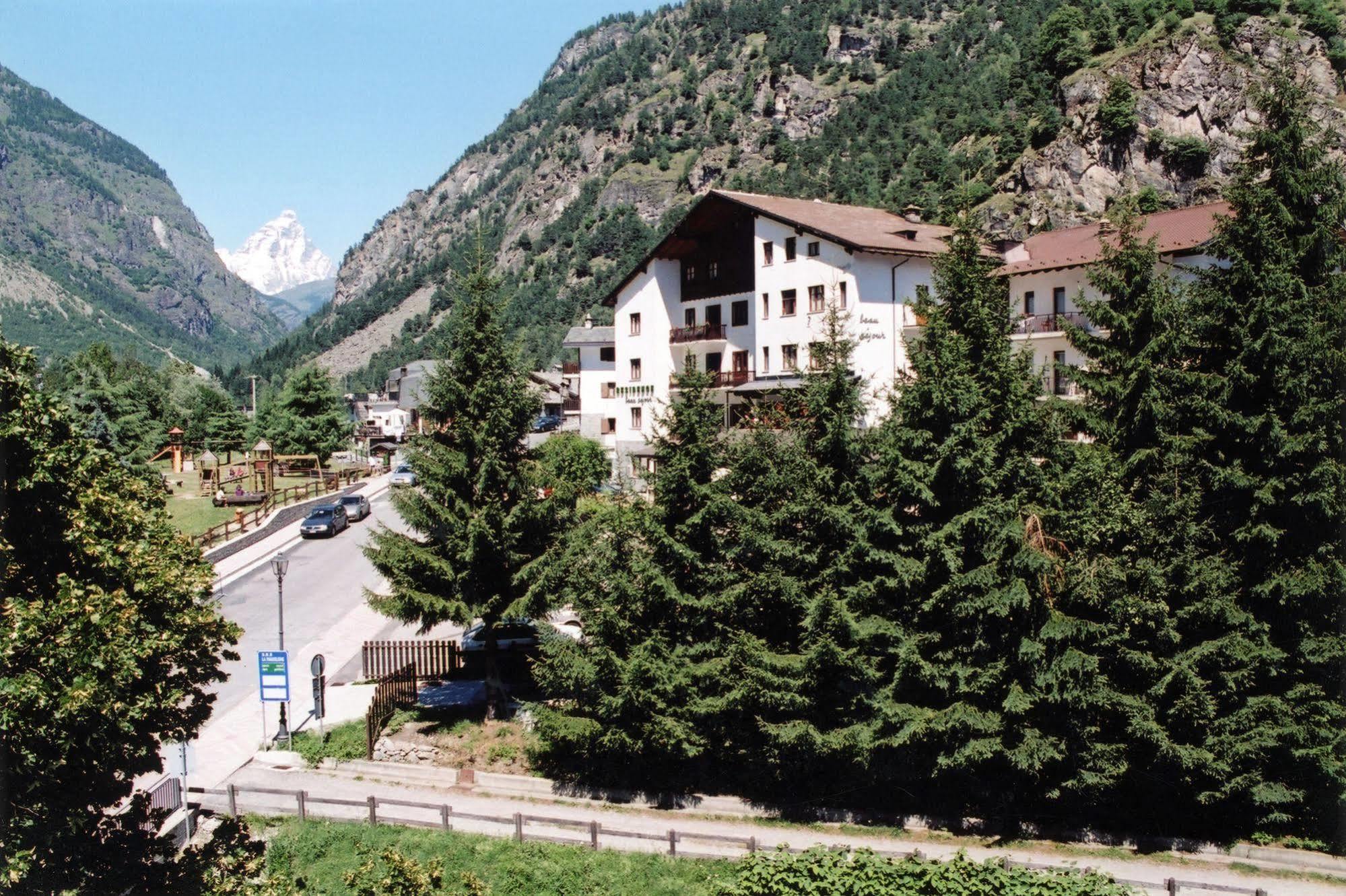 Residence Beau Sejour Antey-Saint-Andre Bagian luar foto