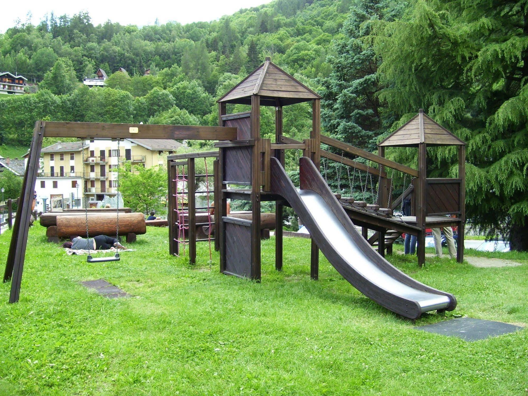 Residence Beau Sejour Antey-Saint-Andre Bagian luar foto